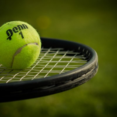 Тенісна форма: модні тенденції та практичність