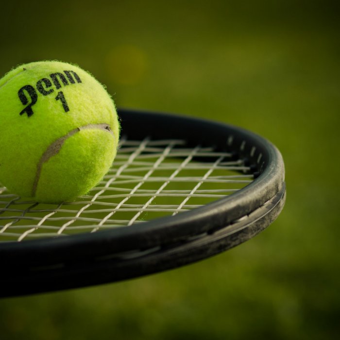 Тенісна форма: модні тенденції та практичність