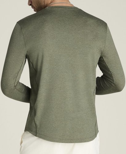 Кофта Wilson муж. EVERYDAY PERFORMANCE LS TEE VETIVER оливковый SM